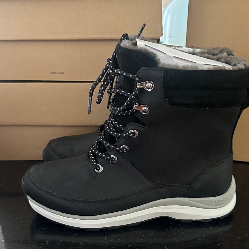 UGG Women's Zaidie Boot